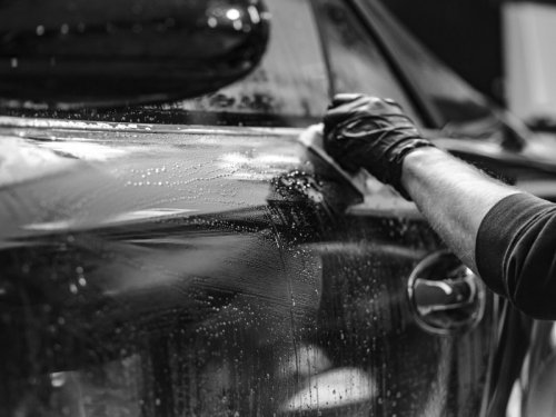 Rénovation peinture carrosserie polissage voiture