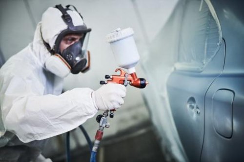 Réparation et rénovation de carrosserie de voiture